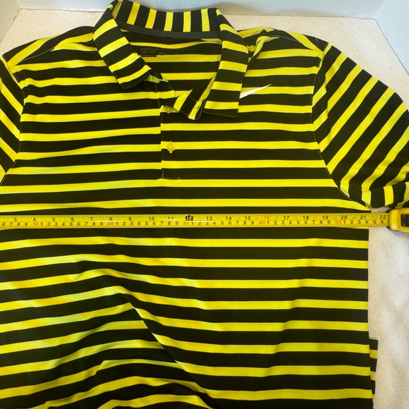 Men's Nike Golf Dri-Fit Short Sleeve Polo, Size Medium, Black & Yellow Striped - Picture 5 of 10